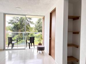 Apartamento tranquilo, nuevo y central