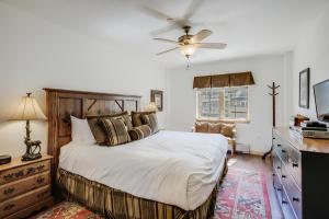 Luxurious 3 bedroom 3 bath condo! condo