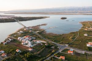 Holiday apartment in Privlaka with sea view, balcony, air conditioning, WiFi 3598-1