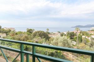 Apartment with AC terrace sea view swimming pool parking -BENAKEY