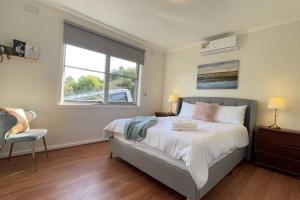 Morwell Pet friendly 3 BRMS Rental home Free Wi-fi