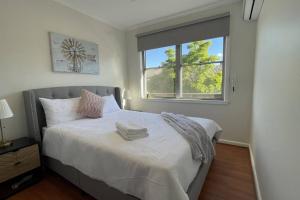 Morwell Pet friendly 3 BRMS Rental home Free Wi-fi