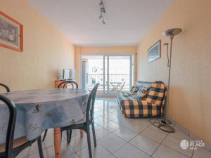 Appartement plage et commerces, balcon, tout confort - FR-1-197-547