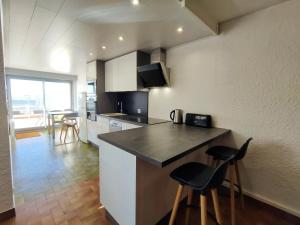 Appartement T2 à Balaruc-les-Bains, vue sur létang, climatisé, parking privé, WiFi - FR-1-503-142