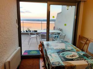 Appartement T2 à Balaruc-les-Bains, vue sur létang, climatisé, parking privé, WiFi - FR-1-503-142
