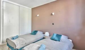 Appartements Grand et beau T5 spacieux : photos des chambres