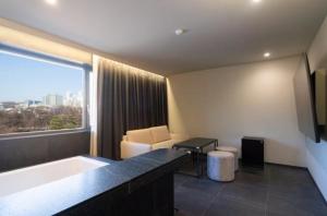 Suite 1 Phòng Ngủ (One-Bedroom Suite)