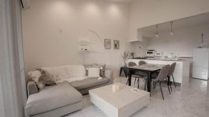 N vacation stay サウナBBQ付き一棟貸ヴィラ2名2万から ペット可 100インチ超え大画面シアター