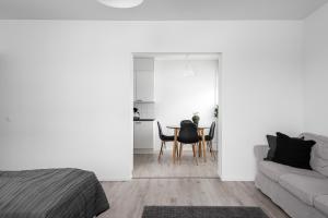 Fresh 2BR-apartment with FREE parking