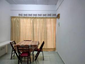 DHaja 17 KLIA SEPANG with 2 Airconds & Wi-Fi