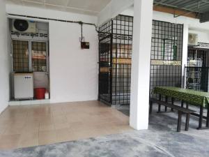 DHaja 17 KLIA SEPANG with 2 Airconds & Wi-Fi