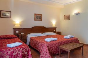 Family Room with Balcony room in Hotel Mediterraneo
