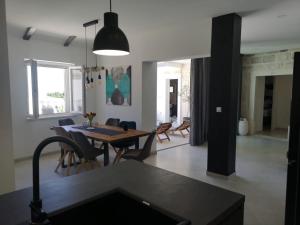 Holiday home in Selca with terrace, air conditioning, WiFi, washing machine 5094-1