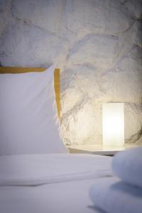 Fully renovated underground flat in Pagrati