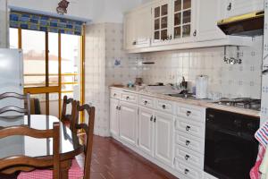 Eric- No centro da Vila