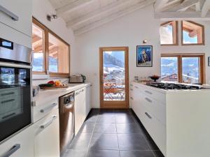 Chalets Chalet Morzine, 6 pieces, 10 personnes - FR-1-627-24 : photos des chambres