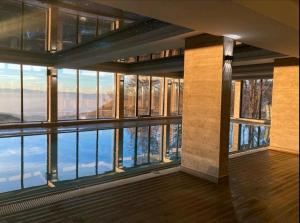Apartment with Mountain View room in Kop Milmari P32