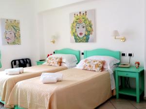 Stromboli Trekking Accommodation - Room and Excursion for 2 included