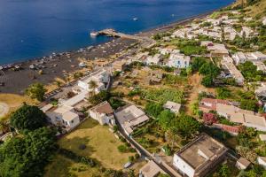 Stromboli Trekking Accommodation - Room and Excursion for 2 included