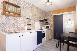 Las Latas del Almendro 1