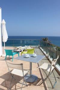 Breathtaking Villa with infinity pool over the sea