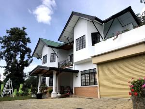 Hill Crest Holiday Bungalow