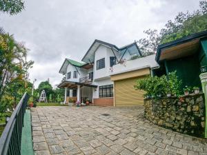 Hill Crest Holiday Bungalow