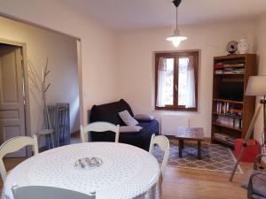 Agréable T2 avec petite cour privative - 3 nuits minimum