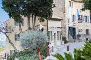 Maisons de vacances Mougins Collection - Magnifique maison au Coeur du Vieux Village de Mougins, vue sur les Alpes du Sud : photos des chambres