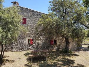 Maisons de vacances Maison de caractere dans Luberon avec piscine : photos des chambres