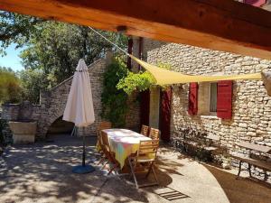 Maisons de vacances Maison de caractere dans Luberon avec piscine : photos des chambres
