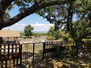 Maisons de vacances Maison de caractere dans Luberon avec piscine : photos des chambres