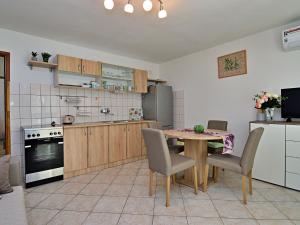 Apartment Kira by Interhome 