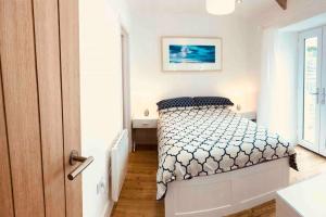 UNIQUE CORNISH COTTAGE CONVERSION Central location