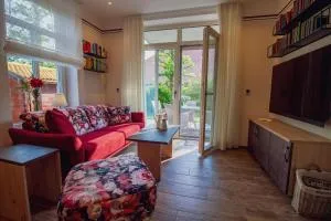 Up Besöök - Wildrose mit Sauna - Upleward