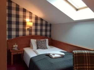 Economy Single Room - Attic room in Hotel Stare Miasto Old Town