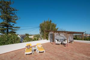 Casa Arroio by Portucasa