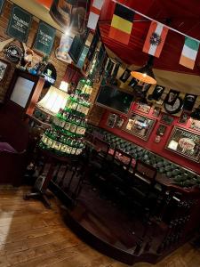 Shoemaker Irish Pub & Accommodation