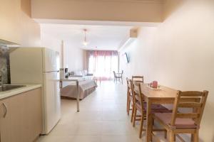 Monastiraki metro station studio for 4 persons