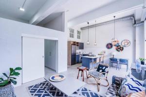 Modern 1 bedroom apartment in Braamfontein Werf