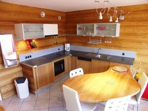 Appartements Charmant 3 pieces, animaux acceptes, 700m des pistes, 6 personnes, linge de lit inclus hiver - FR-1-636-145 : photos des chambres
