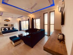 The Metro Stay By F9 Hotels