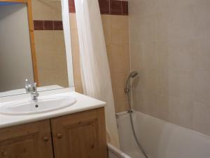 Appartement 2 Pièces Cabine pour 6 Personnes avec Balcon, Parking et Wifi à Orcières-Merlette - FR-1-636-18