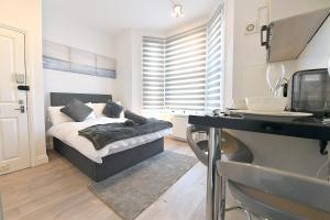 Central London Luxury Studios Fulham Close to Underground Newly Refurbished