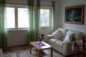 GIRASOLE a due passi dal mare