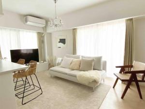 OPEN SALE高級民宿 絕佳地理位置大空間日本橋30秒 道頓堀 黒門市場 難波3房 可10人