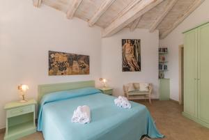 Mansion On The Hill img17