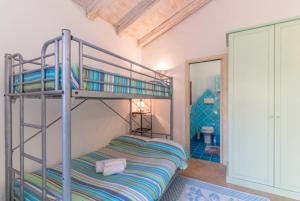 Mansion On The Hill img24