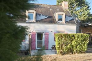 Maisons de vacances Les Gites du Vallon du Trunvel : Maison 2 Chambres