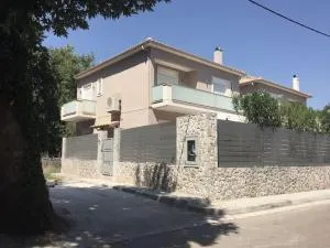 Villa Oleander Agios Nikolaos Loutra Edipsou - 伊利雅